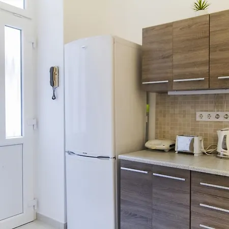 Ava's Champagne Center-andrash Street King Street * Budapest