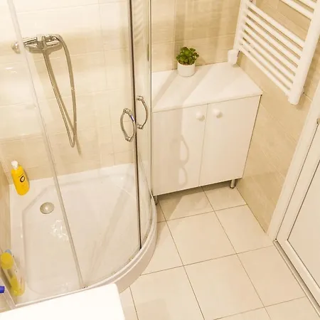 Ava's Champagne Center-andrash Street King Street Budapest