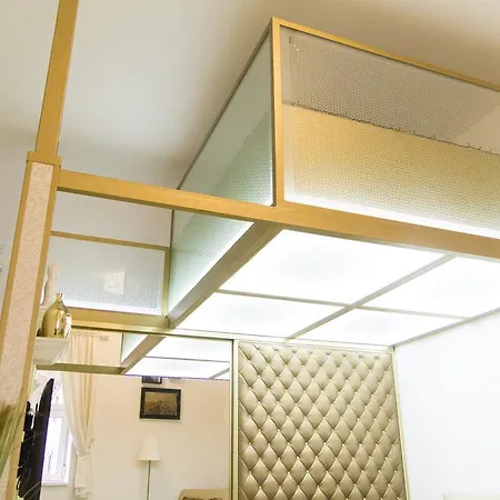 Ava's Champagne Studio Apartment Budapest
