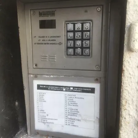 דירה Ava's Champagne Center-andrash Street King Street בודפשט